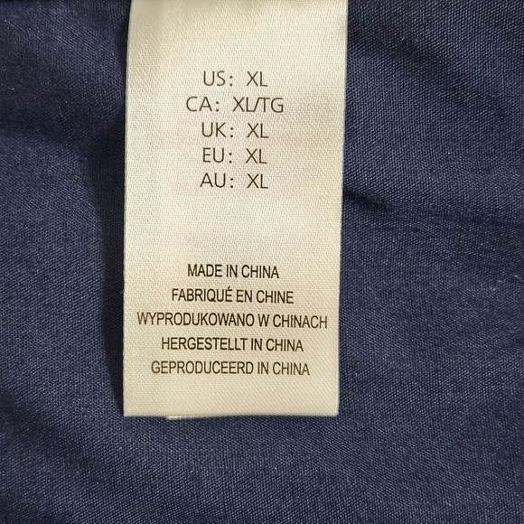 Nwt Humane Society Navy Blue and Red Plaid Quilted Pet Jacket size XL - Picture 4 of 10